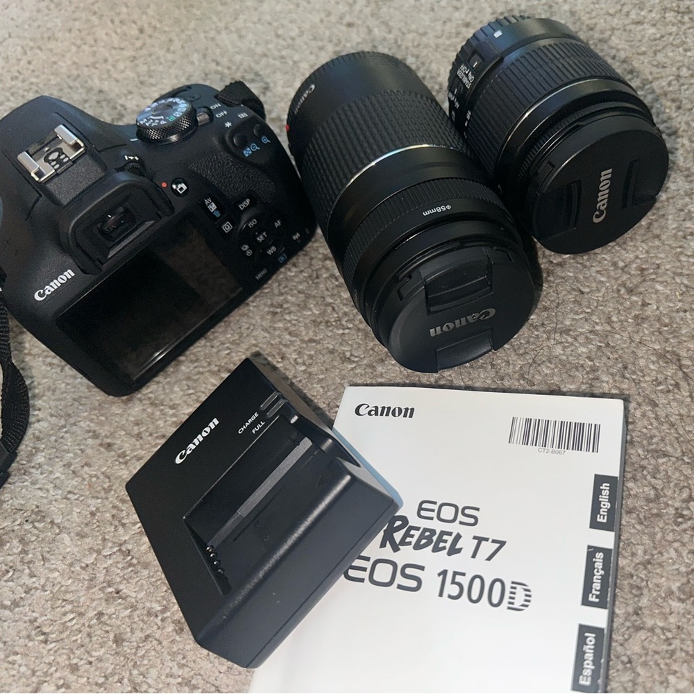 Canon EOS REBEL T7 1500D camera